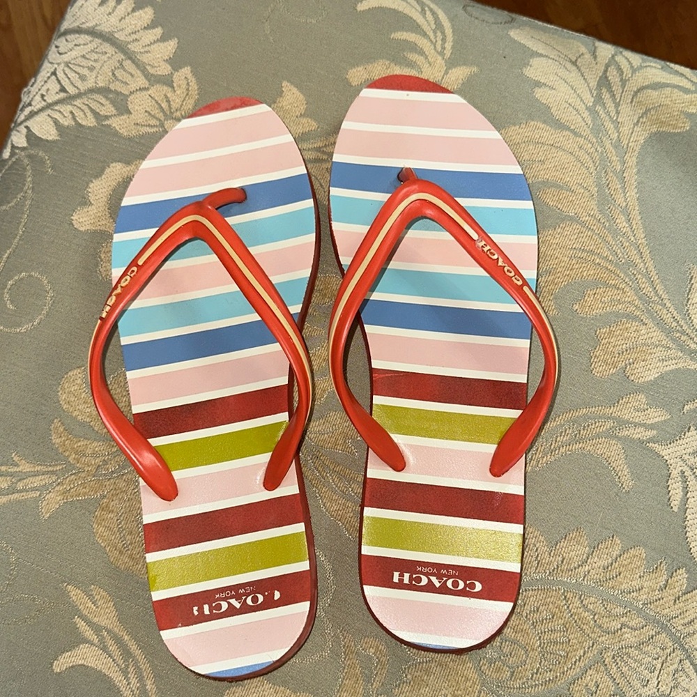Coach flip flops used condition size 9-10 🌴🌴🧡💛